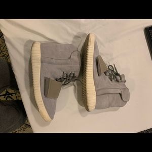 Used Yeezy 750 Gray size 11